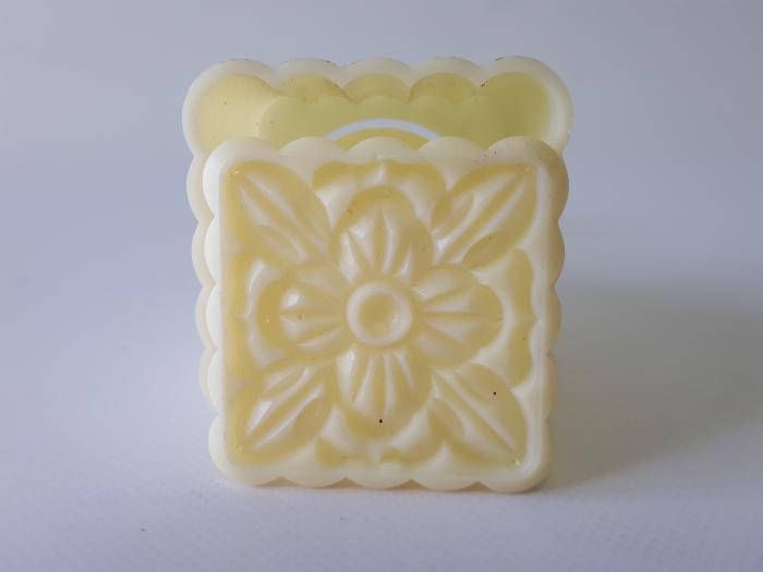 Плунжер кондитерський для печива та мастики пластикова Квітка 5,8*5,8 см