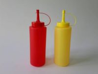 Набір пластмасових пляшок з 2-х L 19 cm.