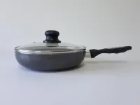 Сковорода з антипригарним тефлоновим покриттям з кришкою D 28 cm H 6 cm L 46 cm Fry