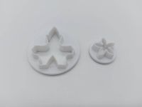 Вирубка кондитерська для тіста мастики та торта пластикова Каттер для кондитера 2 штуки Лист дуба 4 см / 2 см