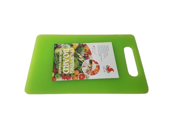 Дошка обробна кольорова пластикова пластикова кухонна для нарізування овочів і продуктів маленька 33 * 21 cm для кухні