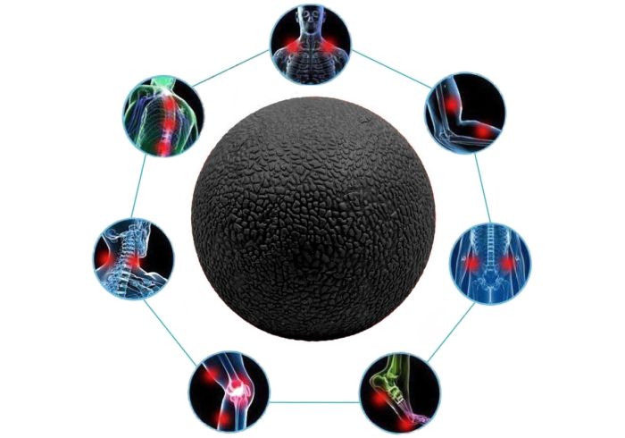 Масажний м'ячик EasyFit TPR 6 см чорний